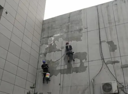 邻水楼顶漏水维修公司分享下邻水外墙防水的注意事项